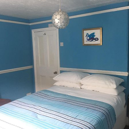 Circles Guest House Pewsey Esterno foto