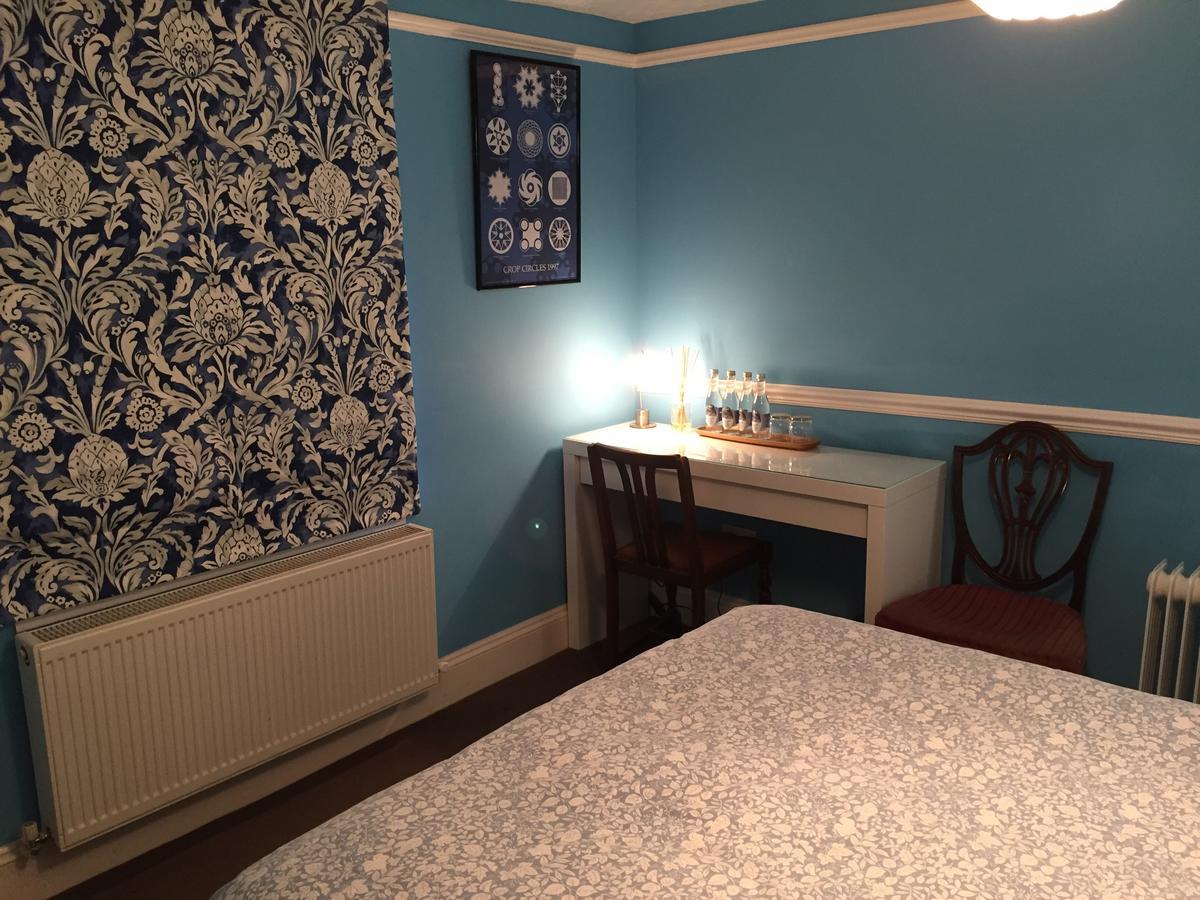 Circles Guest House Pewsey Esterno foto